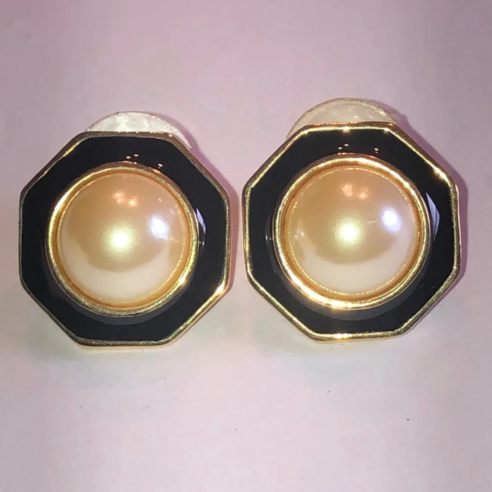 Elegant Vintage Gold Tone and Black Enamel Faux Pearl Earrings - Picture 2 of 4